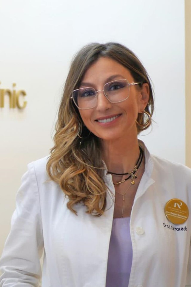 Centro dirigido por la  <span class='block'>Dra. Raquel
